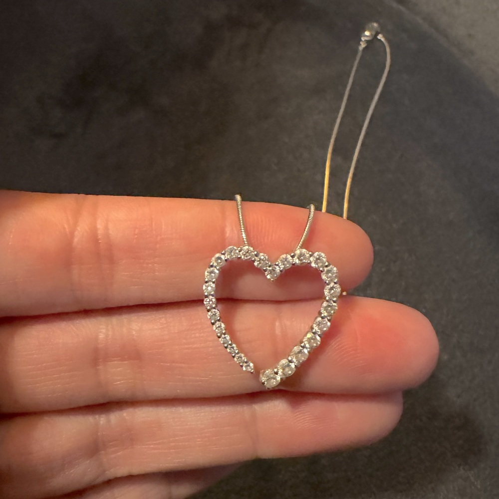 1 Carat Diamond Heart Necklace